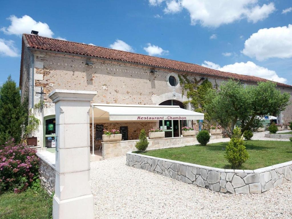 Hotel Camping Les Gorges Du Chambon Eymouthiers  Exterior foto