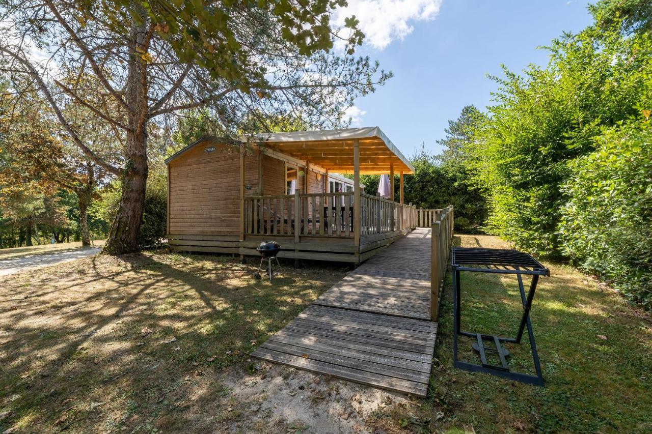 Hotel Camping Les Gorges Du Chambon Eymouthiers  Exterior foto