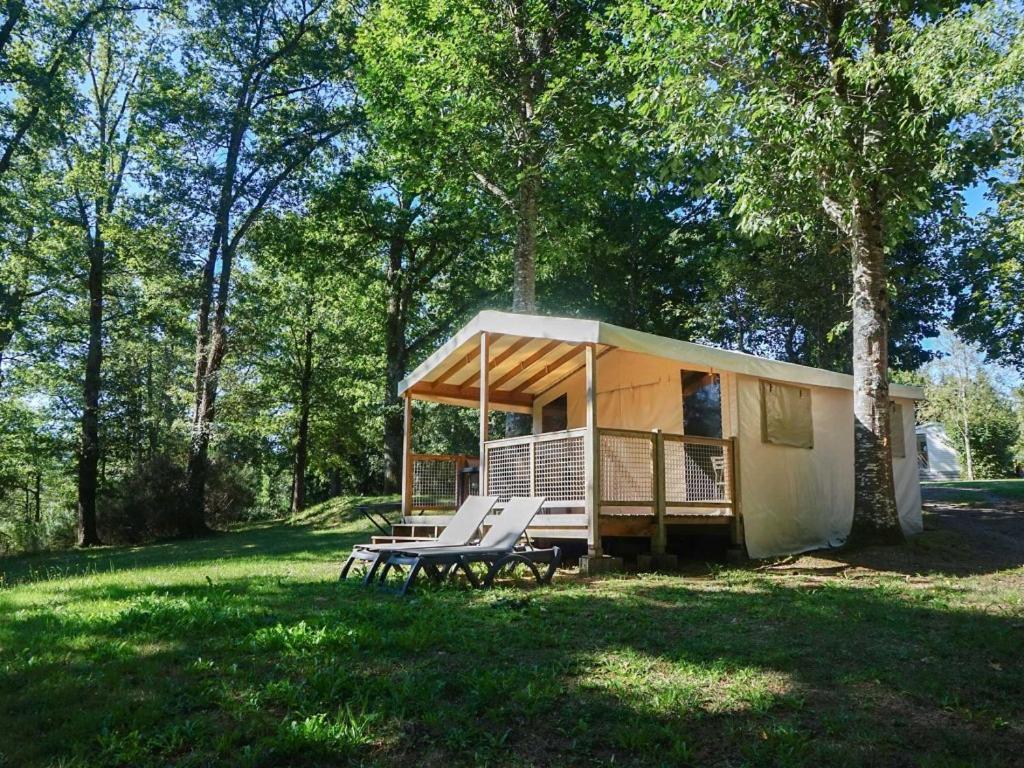 Hotel Camping Les Gorges Du Chambon Eymouthiers  Exterior foto