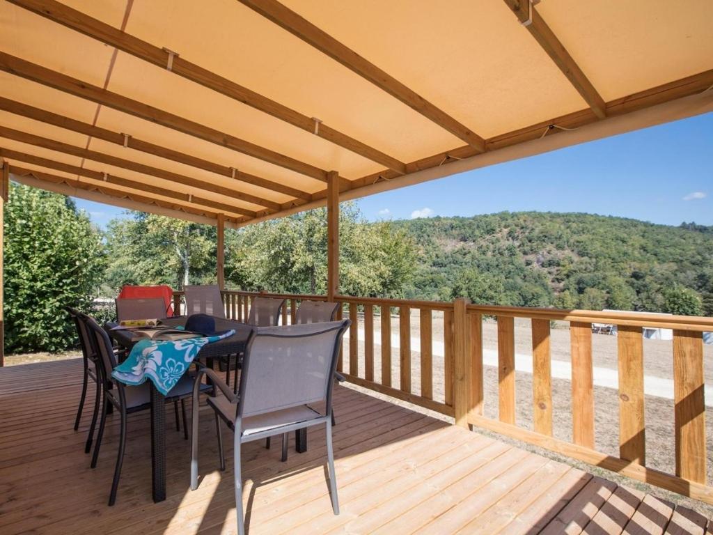 Hotel Camping Les Gorges Du Chambon Eymouthiers  Exterior foto